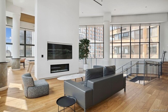 275 W 96th St in New York, NY - Building Photo - Building Photo