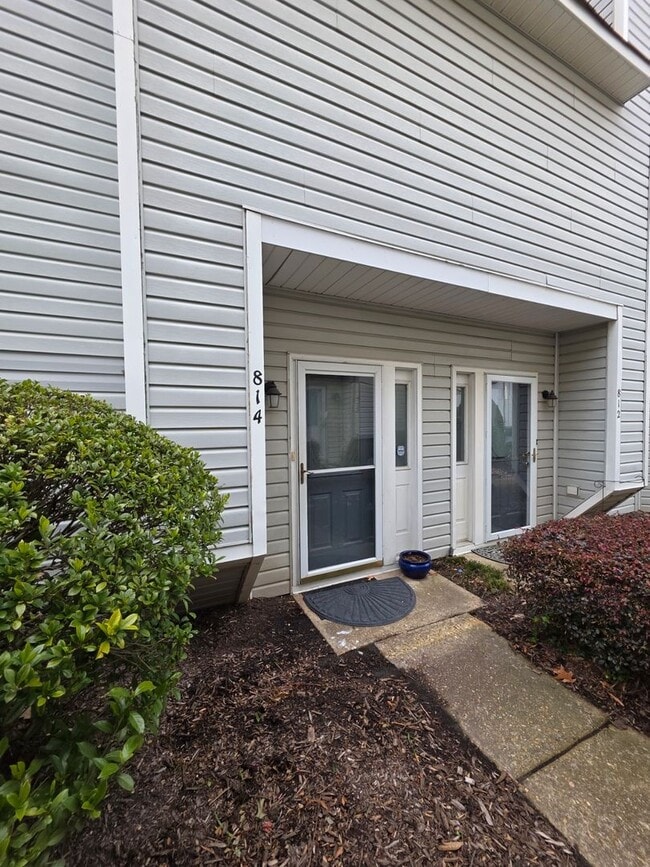814 Gable Way in Virginia Beach, VA - Building Photo - Building Photo