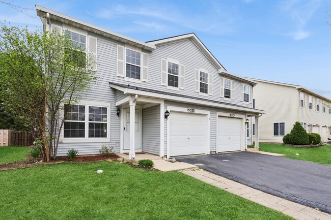 21523 Franklin Cir in Plainfield, IL - Building Photo - Building Photo