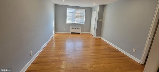 307 E Clarkson Ave, Unit 1ST FLOOR in Philadelphia, PA - Building Photo - Building Photo