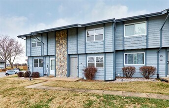 2402 Savoy Dr in Lake St. Louis, MO - Building Photo - Building Photo