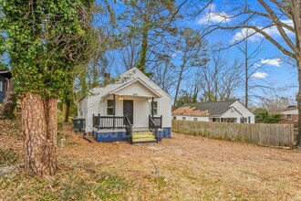 1903 Larkin St in Greensboro, NC - Building Photo - Building Photo