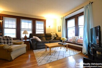 8 Niles St in Boston, MA - Building Photo - Building Photo