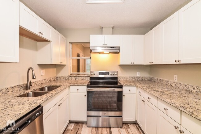 1915 Carrigan Ave in Winter Park, FL - Foto de edificio - Building Photo