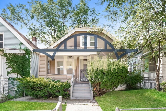 property at 3215 W Auer Ave