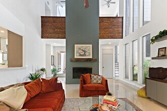 1022 Forest Home Dr in Houston, TX - Building Photo - Building Photo