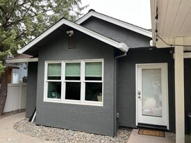 11420 Wales Dr in Redding, CA - Building Photo