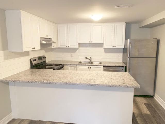 property at 26 Bluebird Av