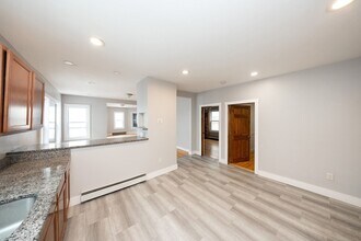 10 Alpine St in Worcester, MA - Building Photo - Building Photo