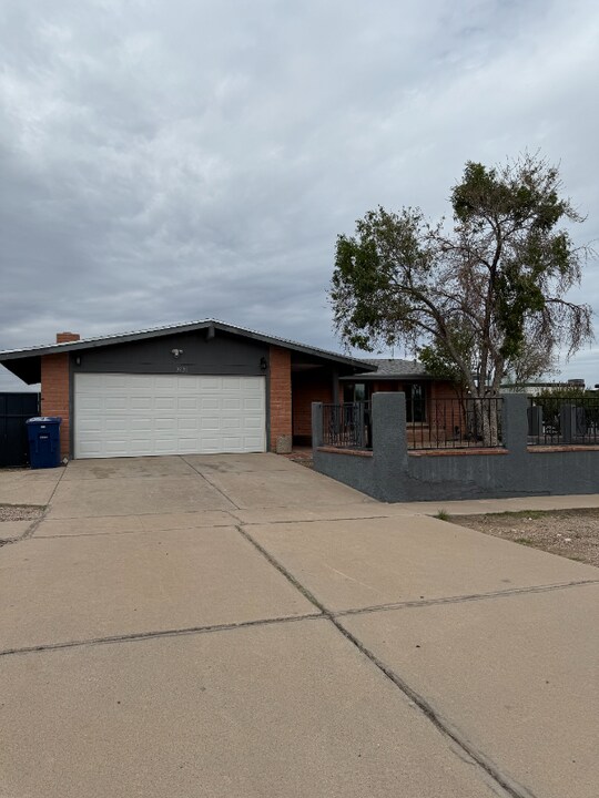 3730 S Sarnoff Dr in Tucson, AZ - Building Photo