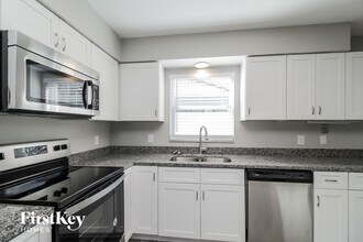 550 Meadowvale Dr in Orlando, FL - Building Photo - Building Photo