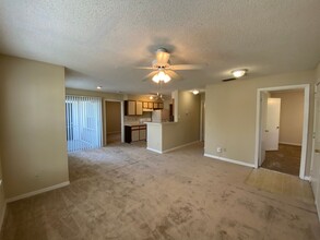 1083 S Hiawassee Rd in Orlando, FL - Building Photo - Building Photo