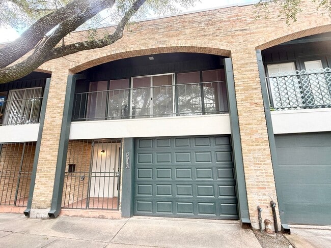 property at 3912 Mandell St