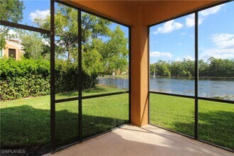 1308 Verde Dr in Naples, FL - Foto de edificio - Building Photo