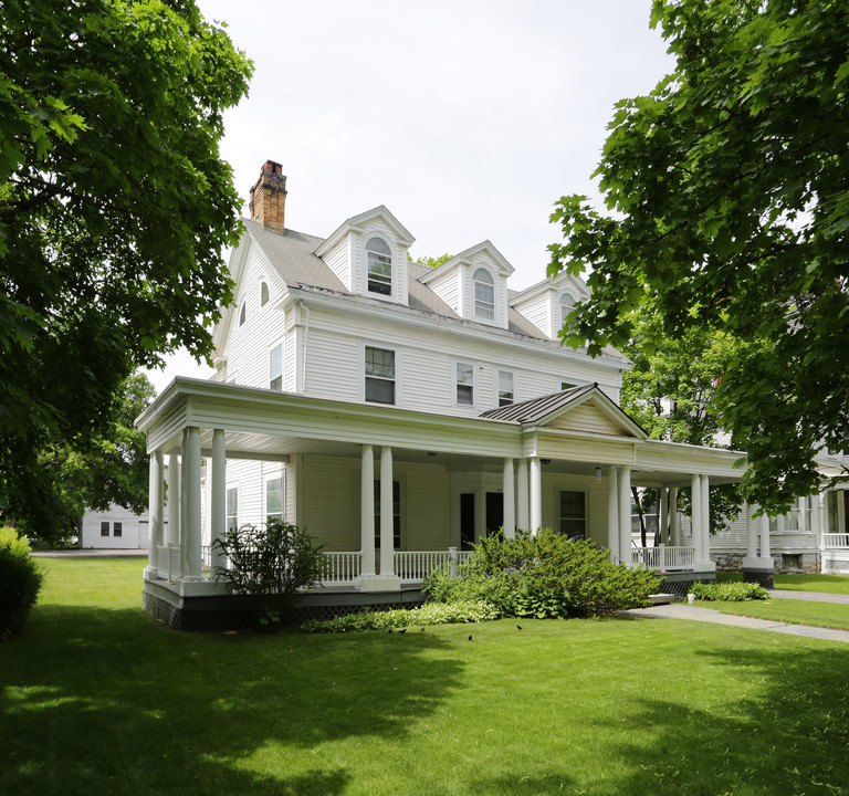 133 S Lake Ave in Albany, NY - Building Photo