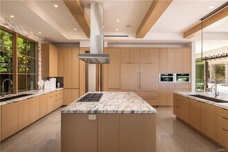 39 Tide Watch in Newport Beach, CA - Building Photo - Building Photo