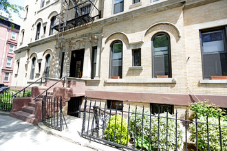 413 Clinton St in Brooklyn, NY - Building Photo - Building Photo