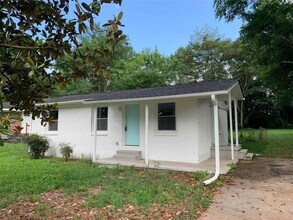 110 Raymond St in Jonesboro, GA - Building Photo - Building Photo