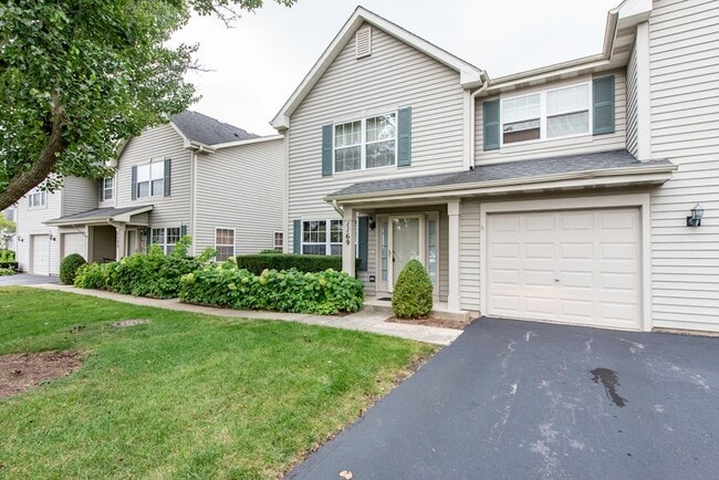 1169 Orleans Dr in Mundelein, IL - Building Photo - Building Photo