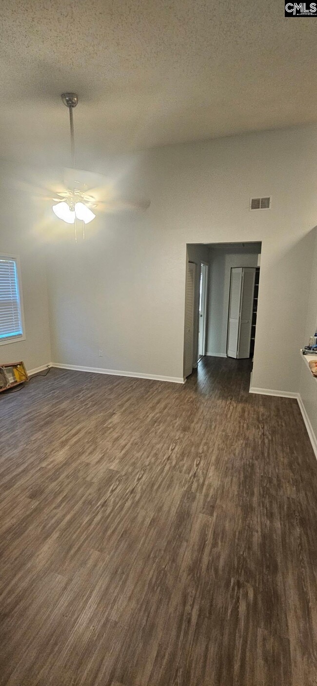 409 Greenlake Dr in Hopkins, SC - Building Photo - Building Photo