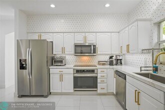 833 SW 17th St in Fort Lauderdale, FL - Building Photo - Building Photo