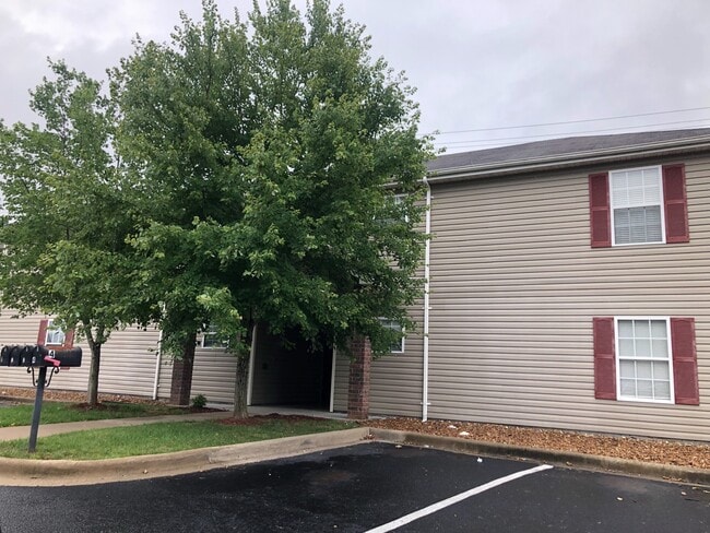 109 Garden Cir-Unit -Unit 4 in Branson, MO - Building Photo - Building Photo