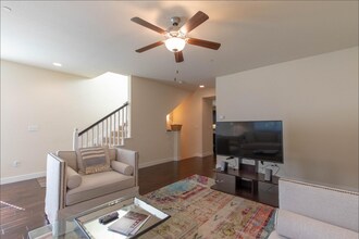 417 Gene Ct in Palo Alto, CA - Building Photo - Building Photo