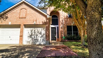 9805 Cliffside Dr in Irving, TX - Building Photo