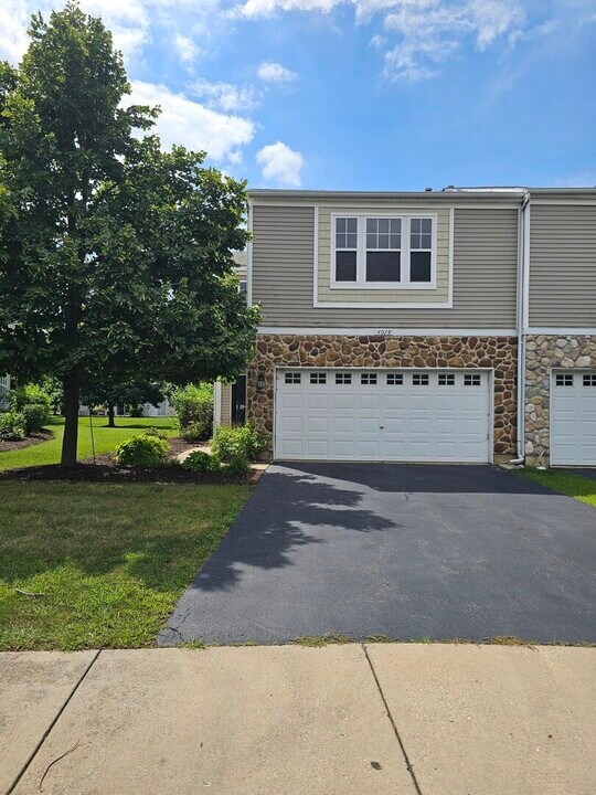 4029 Boulder Ct in Aurora, IL - Foto de edificio