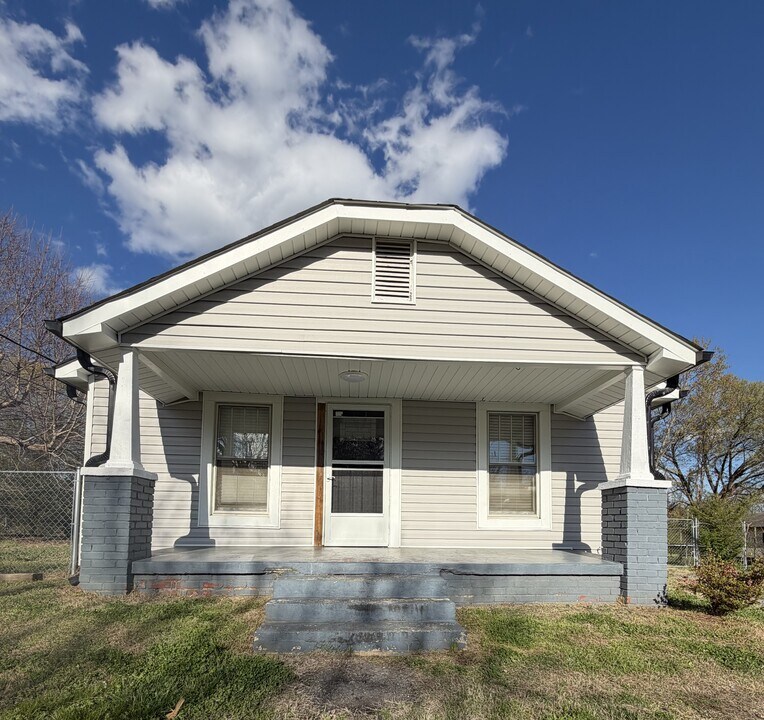 140 Dillon St in China Grove, NC - Building Photo