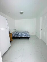 82 E 16th St in Hialeah, FL - Building Photo - Building Photo