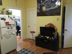 55 Park Dr, Unit 1 in Boston, MA - Foto de edificio - Building Photo