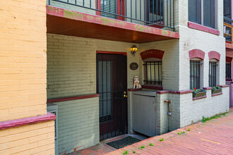 2502 M St NW in Washington, DC - Building Photo - Building Photo