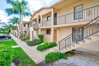 9485 Boca Cove Cir in Boca Raton, FL - Foto de edificio - Building Photo