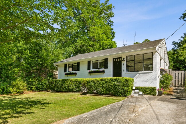 2129 Arlington Ave NE in Atlanta, GA - Building Photo - Building Photo