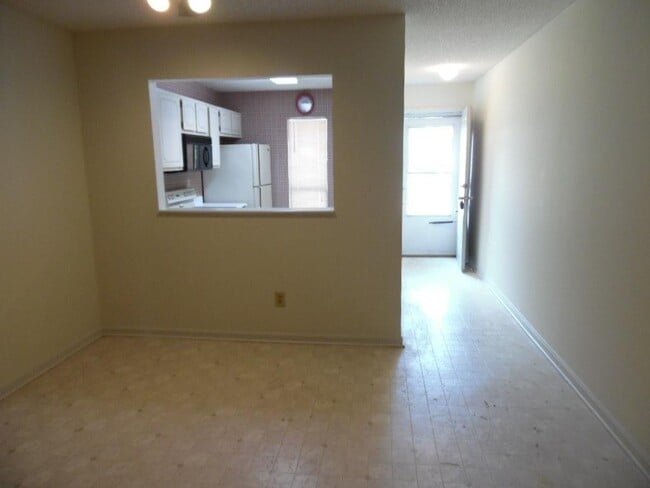 910 Brett Dr in Hinesville, GA - Building Photo - Building Photo