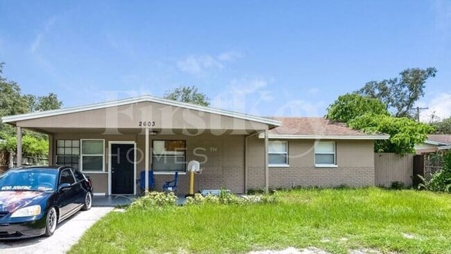2603 E 110th Ave in Tampa, FL - Foto de edificio - Building Photo