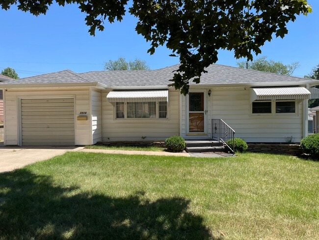 property at 1916 S Holly Ave