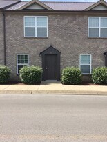 531 Dill Ln, Unit B2 in Murfreesboro, TN - Building Photo