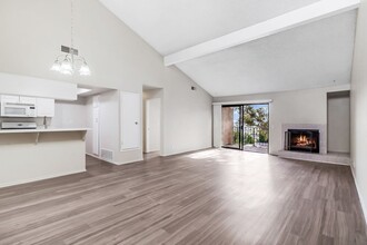 401 Arundell Cir in Fillmore, CA - Building Photo - Building Photo