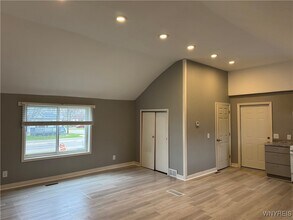 549 Indian Church Rd in Buffalo, NY - Building Photo - Building Photo