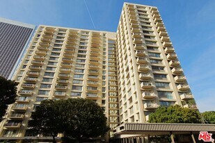 2160 Century Pk E in Los Angeles, CA - Building Photo