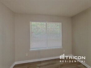 2214 Benidorm Ct in Atlanta, GA - Building Photo - Building Photo