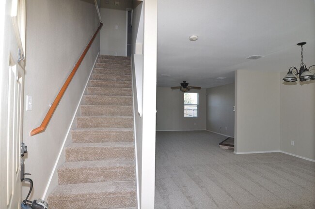 8420 River Bluffs Dr in Arlington, TX - Building Photo - Building Photo