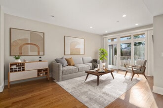 369 Market St, Unit 1 in Boston, MA - Building Photo - Building Photo