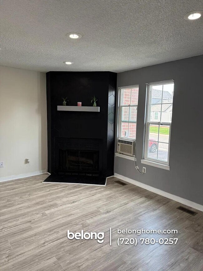 17158 E Whitaker Dr in Aurora, CO - Building Photo - Building Photo