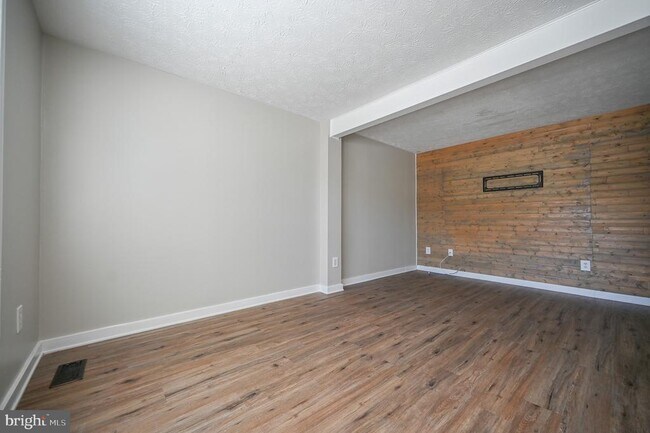 14727 Winding Loop in Woodbridge, VA - Building Photo - Building Photo