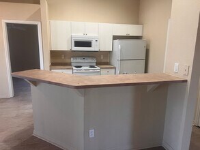 1001 SW 35th Terrace in Cape Coral, FL - Building Photo - Building Photo