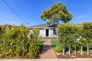 4921 63rd St in San Diego, CA - Building Photo