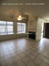 2601 W Broadway Blvd-Unit -UNIT E446 in Tucson, AZ - Building Photo - Building Photo